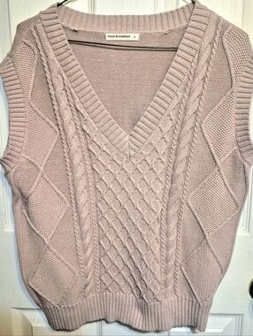 Moon & Madison Dusty Blush Cable-Knit V-Neck Sweater Vest Size Large 100% Cotton